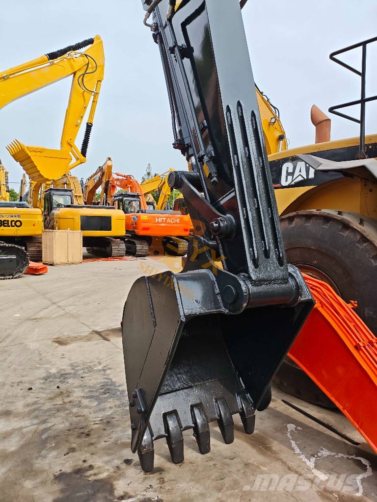 Hyundai R210W-9 Wheeled excavators