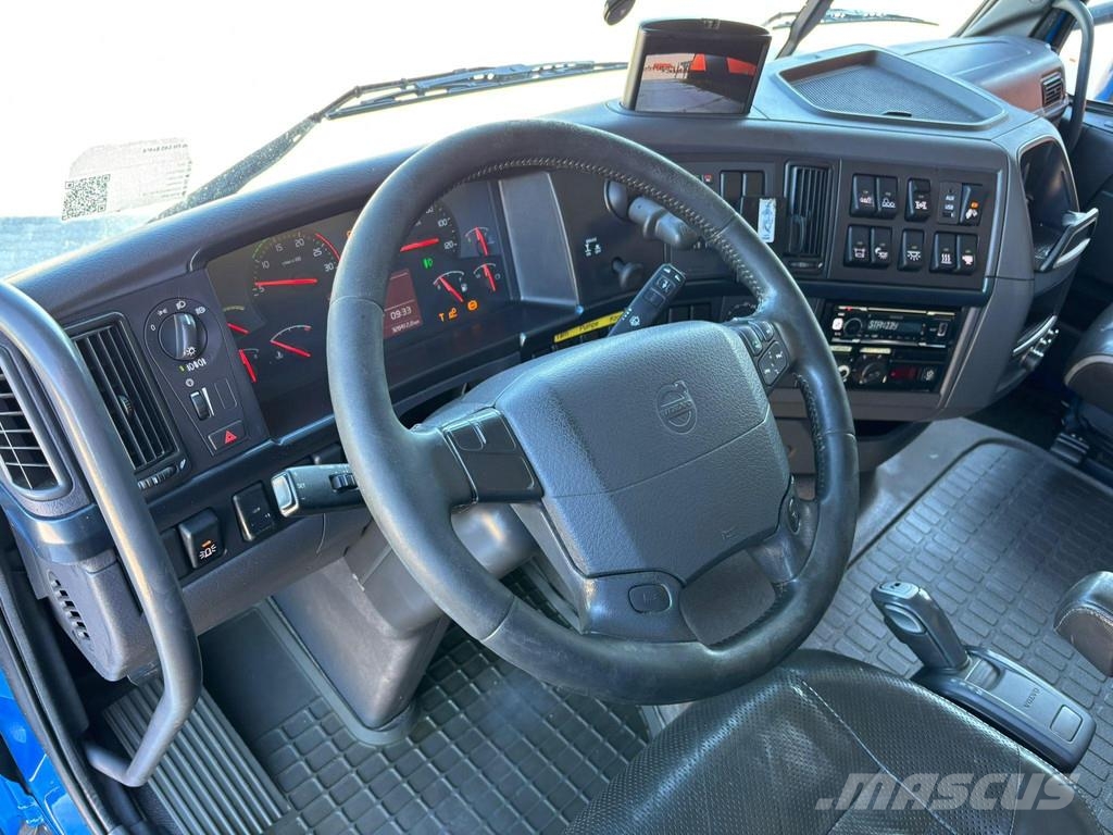 Volvo FH 540 8x4*4 KORP&SON tank 9000 l + 11000 l year 2 Camiones aspiradores/combi