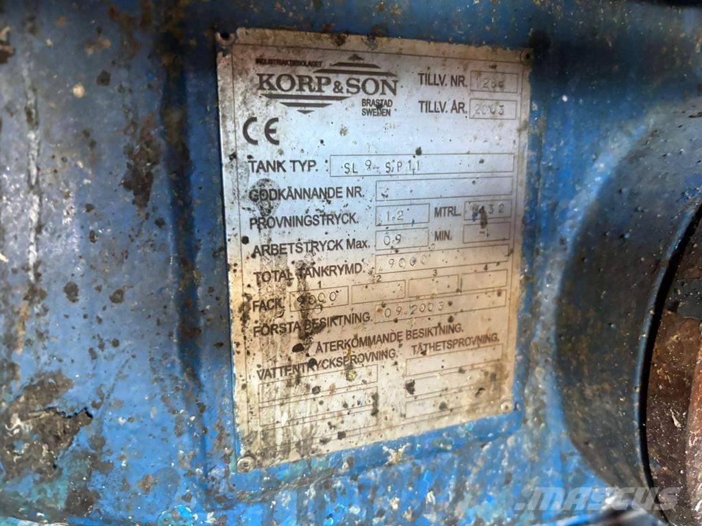 Volvo FH 540 8x4*4 KORP&SON tank 9000 l + 11000 l year 2 Camiones aspiradores/combi