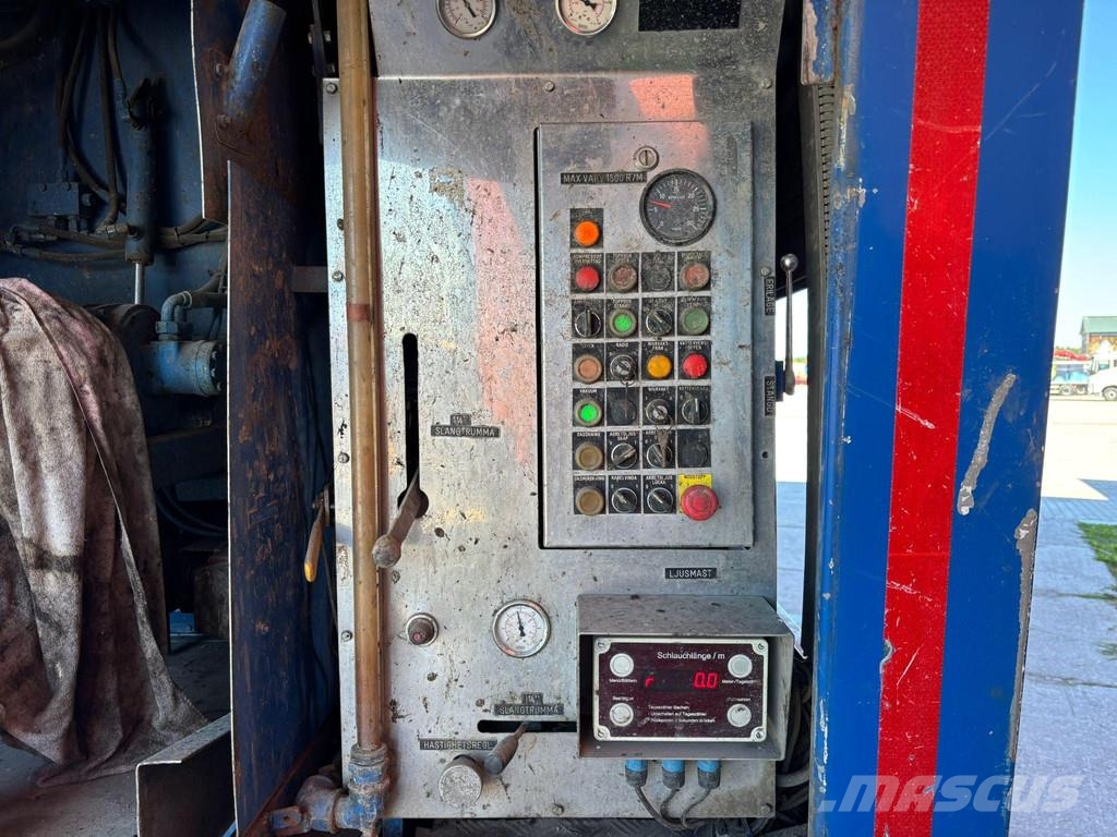 Volvo FH 540 8x4*4 KORP&SON tank 9000 l + 11000 l year 2 Camiones aspiradores/combi