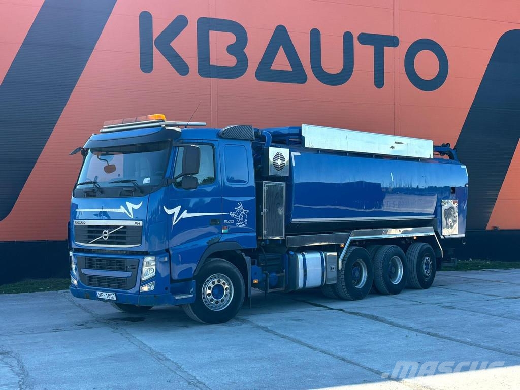 Volvo FH 540 8x4*4 KORP&SON tank 9000 l + 11000 l year 2 Camiones aspiradores/combi
