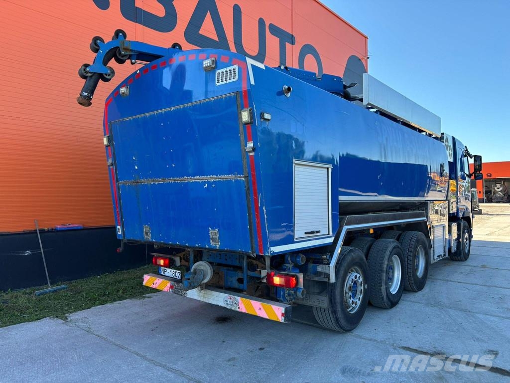 Volvo FH 540 8x4*4 KORP&SON tank 9000 l + 11000 l year 2 Camiones aspiradores/combi