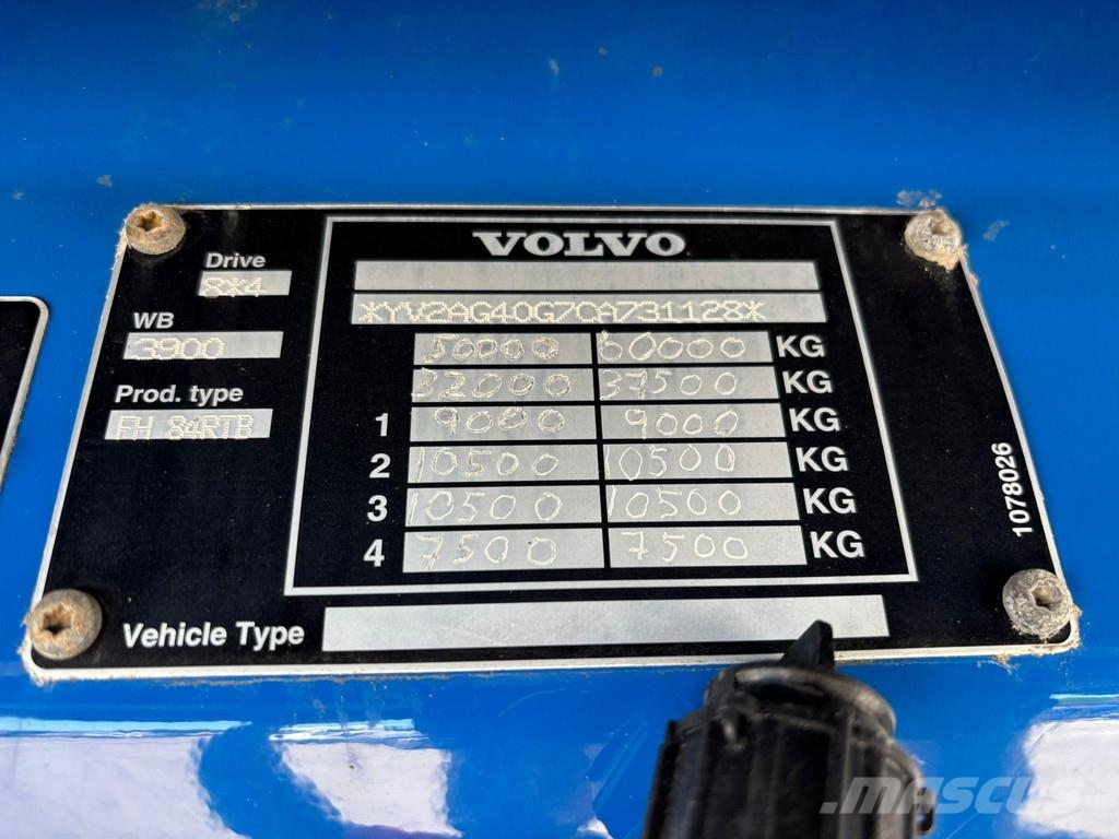 Volvo FH 540 8x4*4 KORP&SON tank 9000 l + 11000 l year 2 Camiones aspiradores/combi