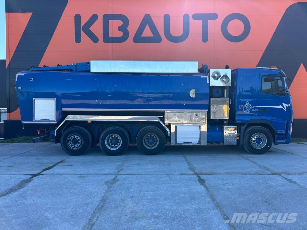 Volvo FH 540 8x4*4 KORP&SON tank 9000 l + 11000 l year 2 Camiones aspiradores/combi