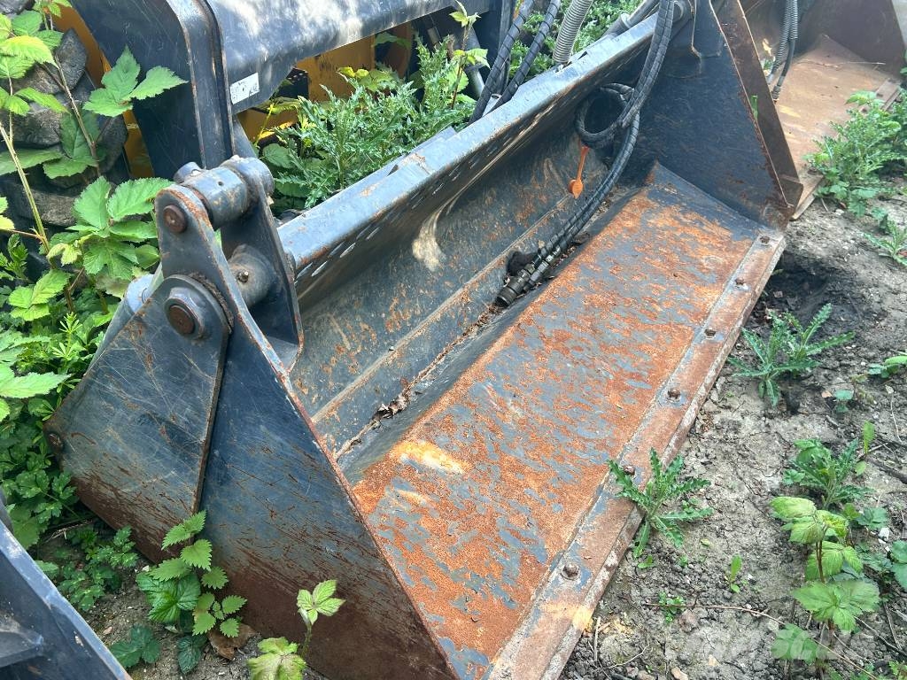 LiuGong 375B SKID STEER Kompaktlastare