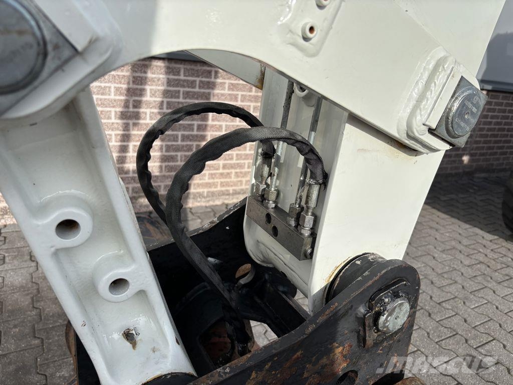 Yanmar B95W Mobilbagger
