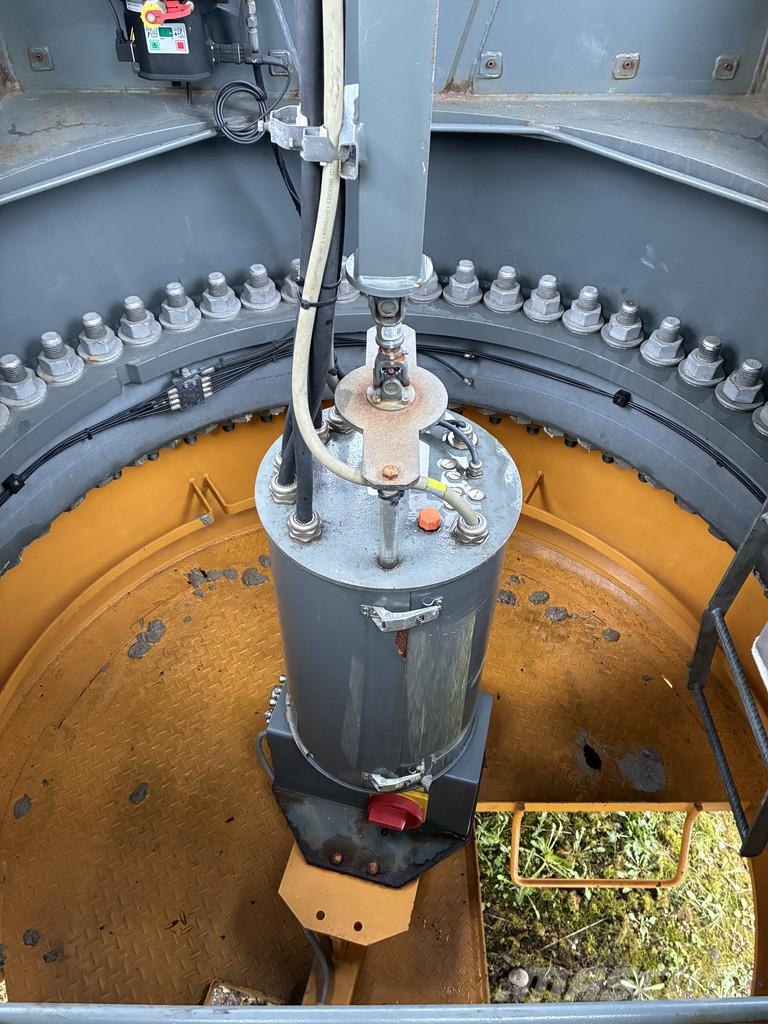 Liebherr 630 EC-H 40 Litronic 塔式起重機