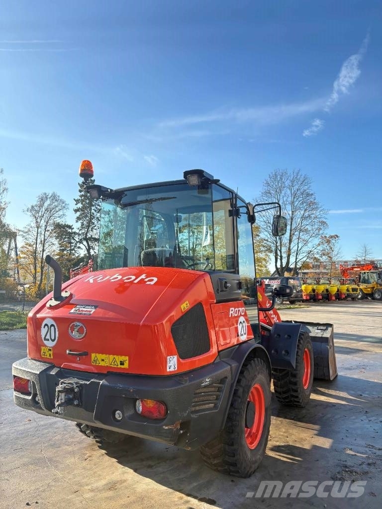 Kubota R 070 轮式装载机