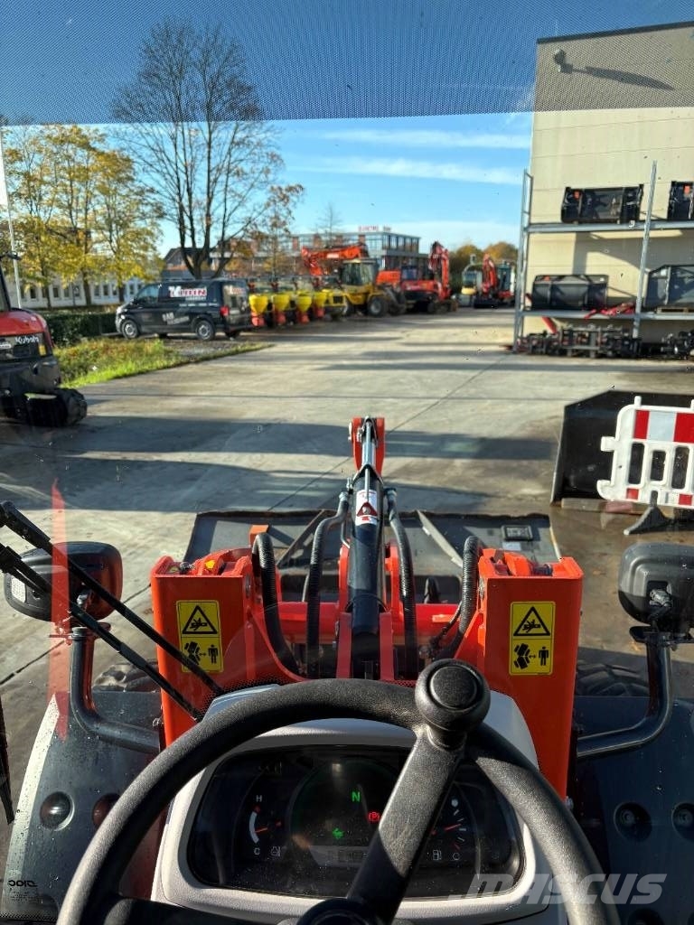 Kubota R 070 轮式装载机
