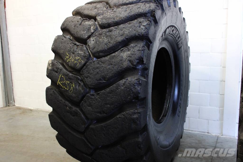 Michelin 35/65R33 XLD D2 A L5** 79mm Gume, točkovi i felne