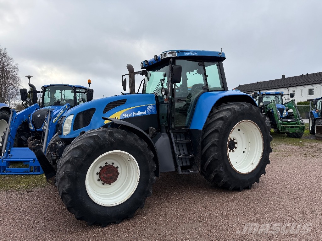 New Holland TVT 195 CVT FLP 트랙터