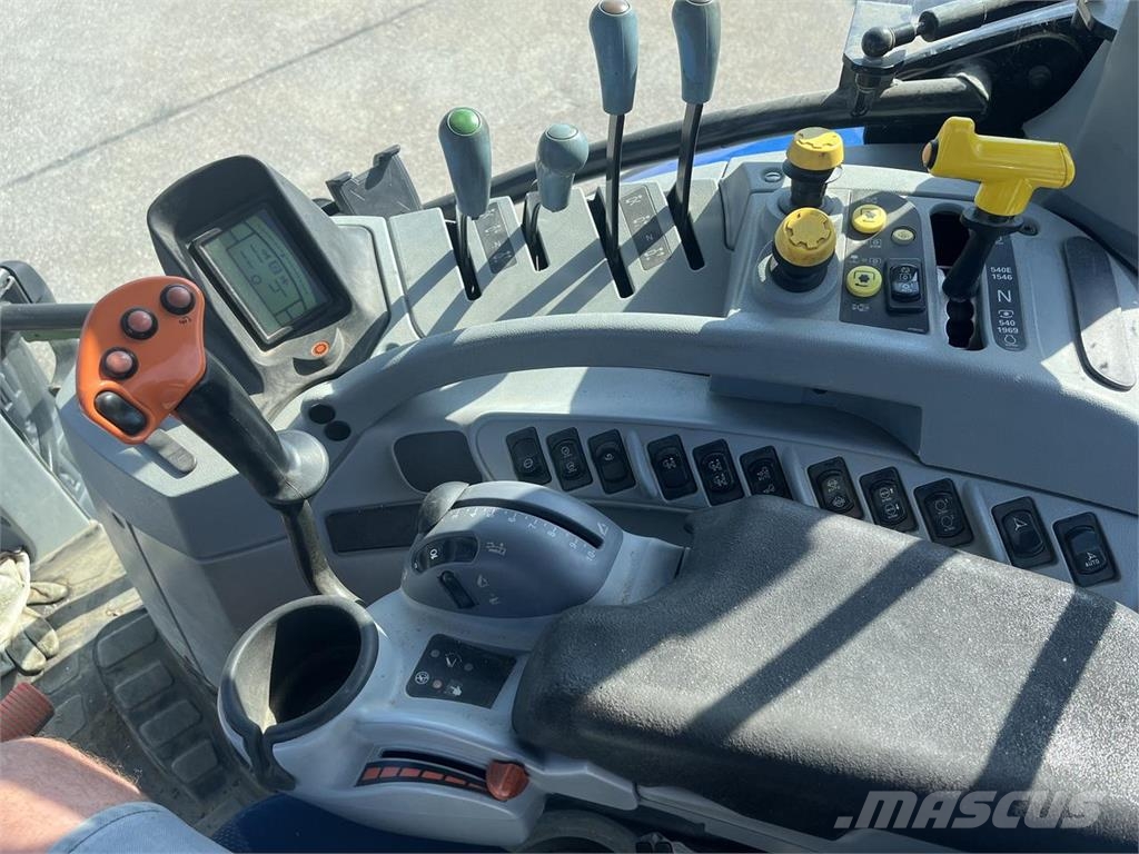 New Holland T7.190 トラクター