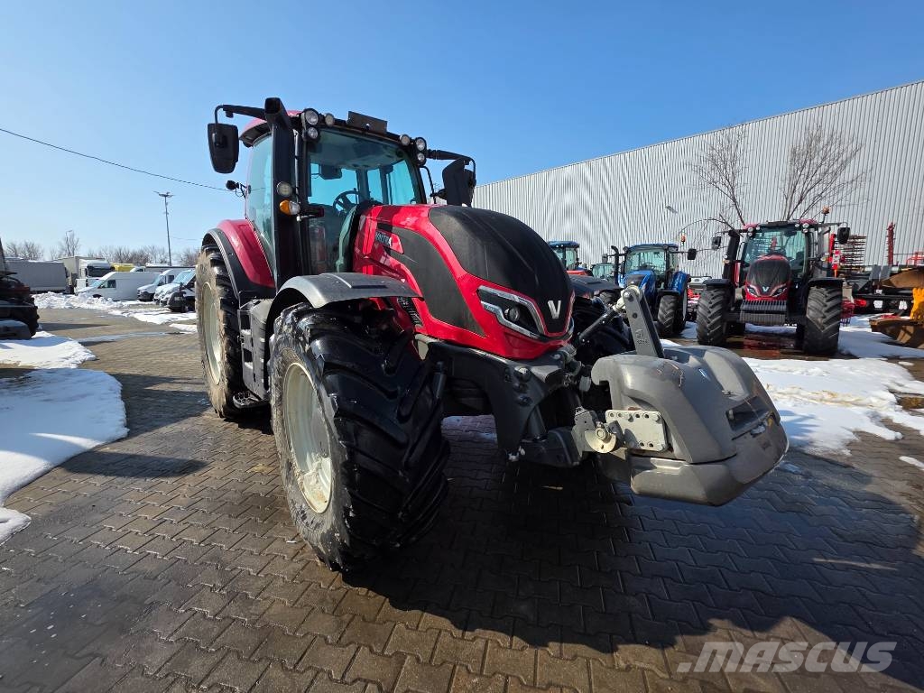 Valtra T 235 Active Tractores