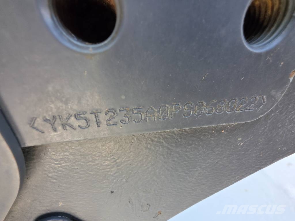 Valtra T 235 Active Tractores