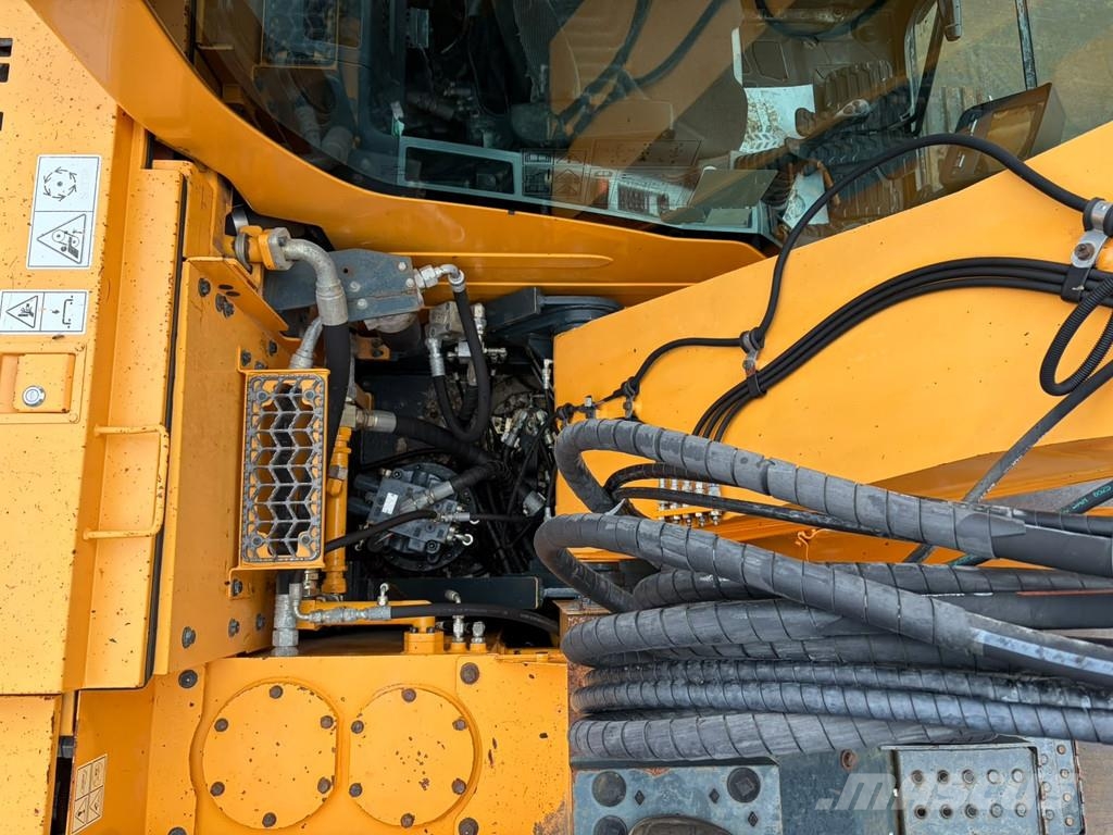 Hyundai R125LCR-9A Roomikekskavaatorid
