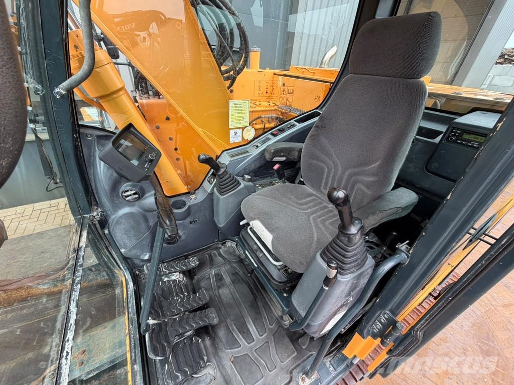 Hyundai R125LCR-9A Roomikekskavaatorid