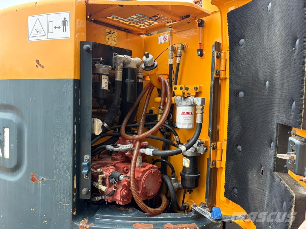 Hyundai R125LCR-9A Roomikekskavaatorid