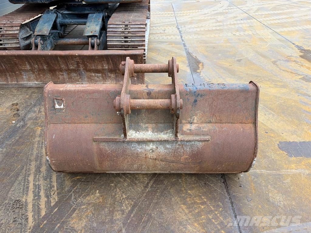 Hyundai R125LCR-9A Roomikekskavaatorid