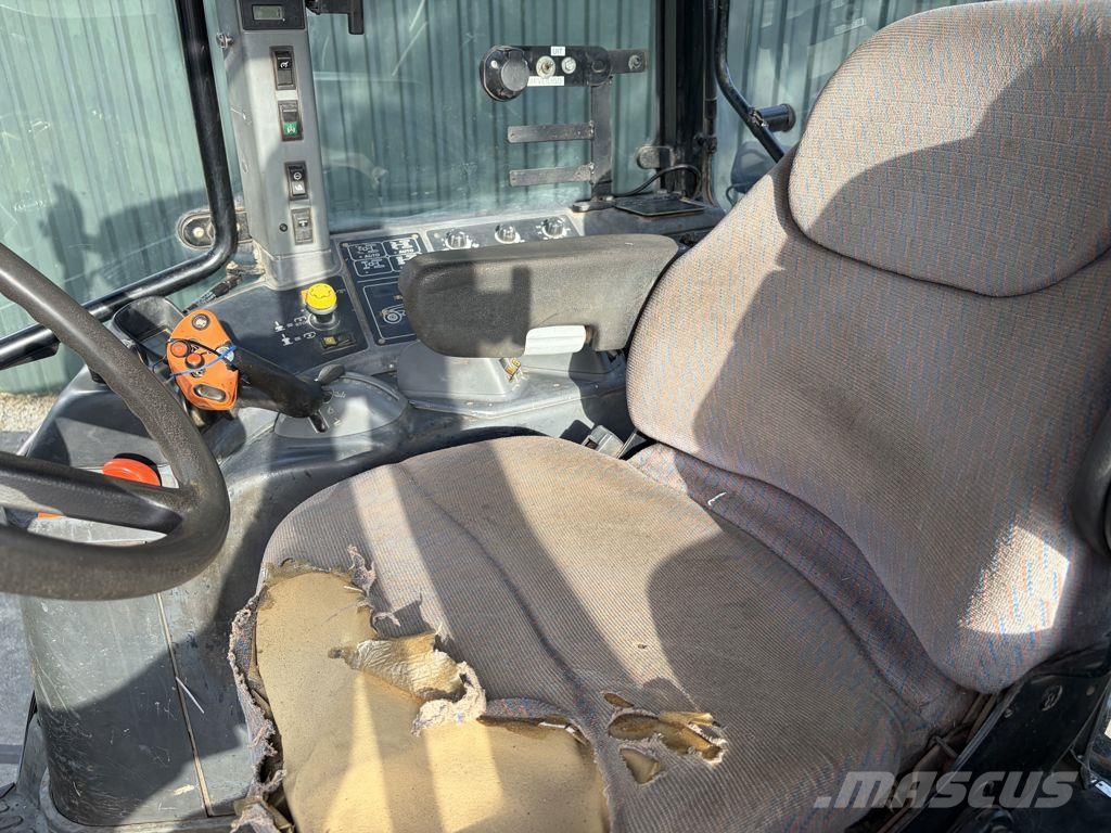 New Holland TM190 Traktorid