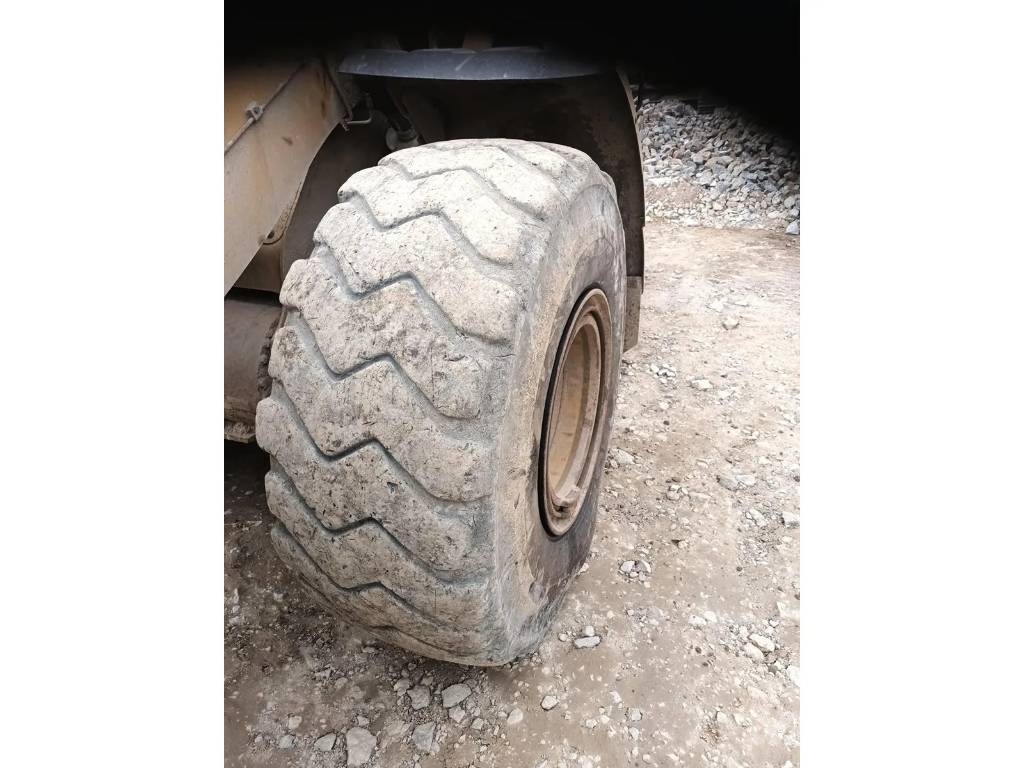 CAT CAT 962 M Колесни товарачи