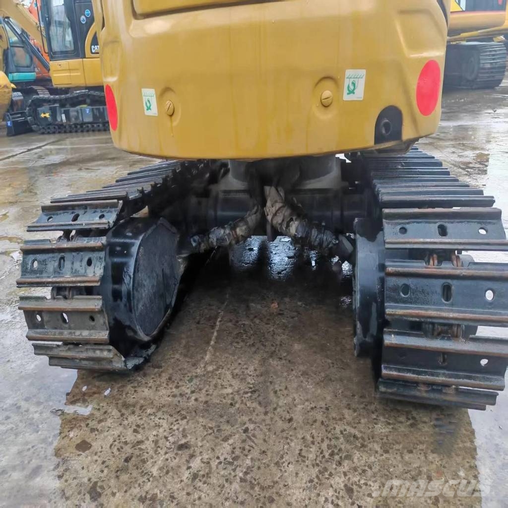 CAT 302 CR ミニ油圧ショベル 7t以下（ミニユンボ・ミニディガー）