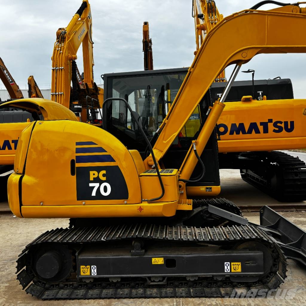 Komatsu PC 70 대형 굴삭기 29톤 이상