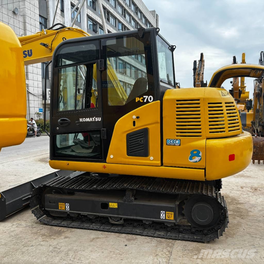Komatsu PC 70 대형 굴삭기 29톤 이상