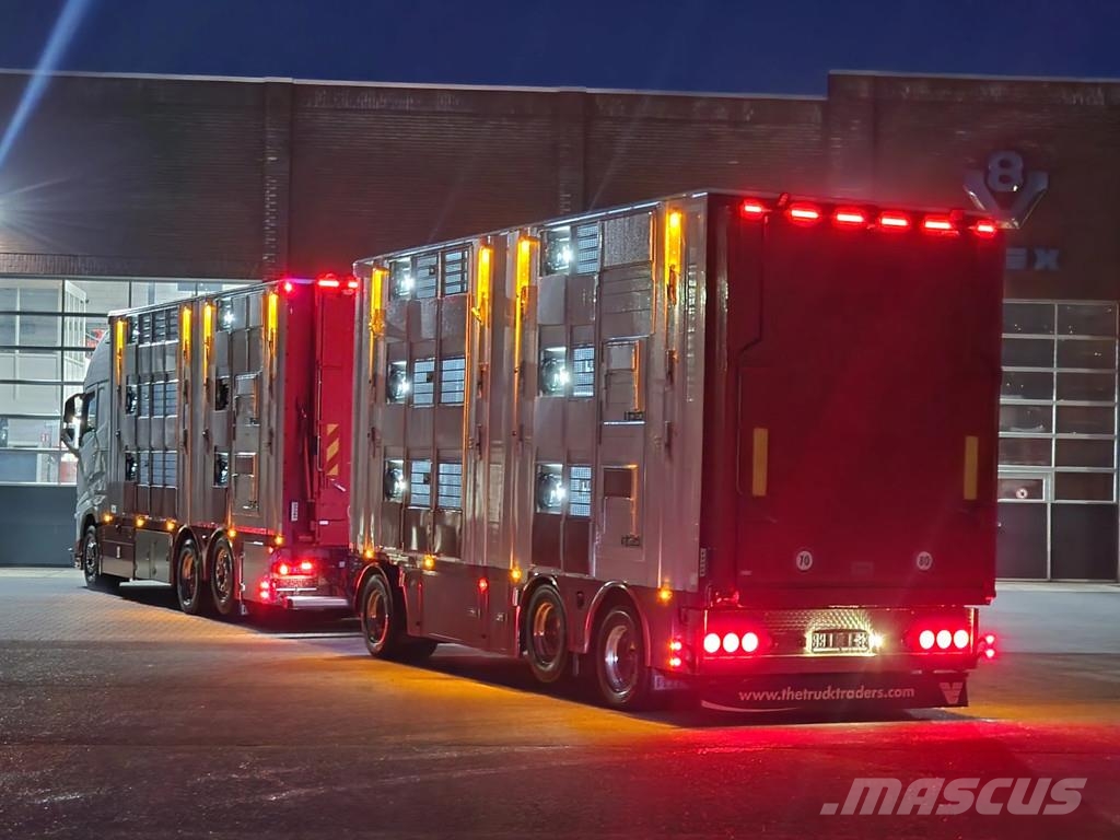 Volvo FH 13.500 XL 6x2 - Pezzaioli livestock 3 deck + Tr Eläinkuljetusautot
