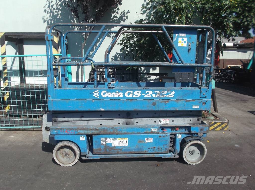 Genie GS 2032    V-2790  EO Henkilönostimet ja nostolaitteet