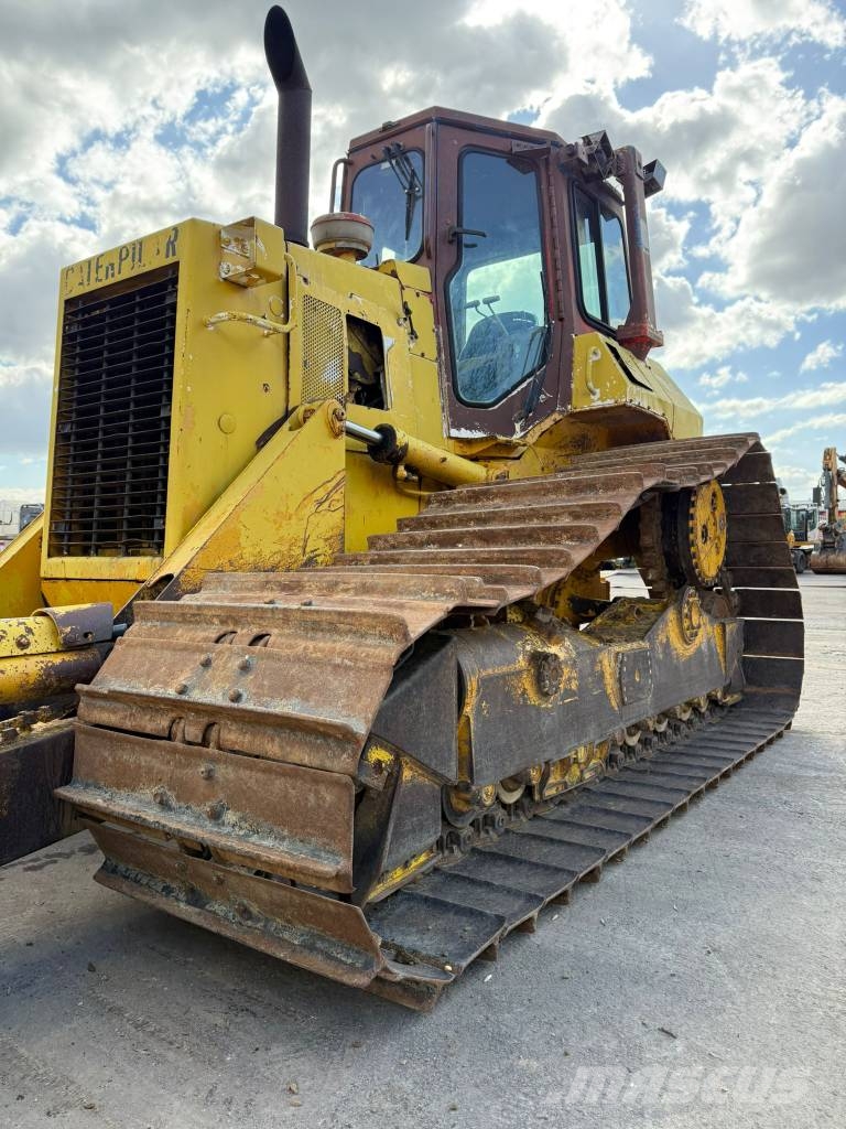 CAT D 5 H //BJ. 1987 / 11474H بلدوزرات مجنزرة