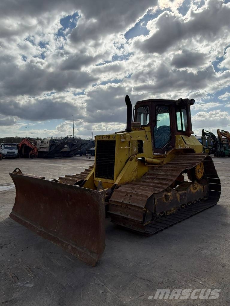 CAT D 5 H //BJ. 1987 / 11474H بلدوزرات مجنزرة