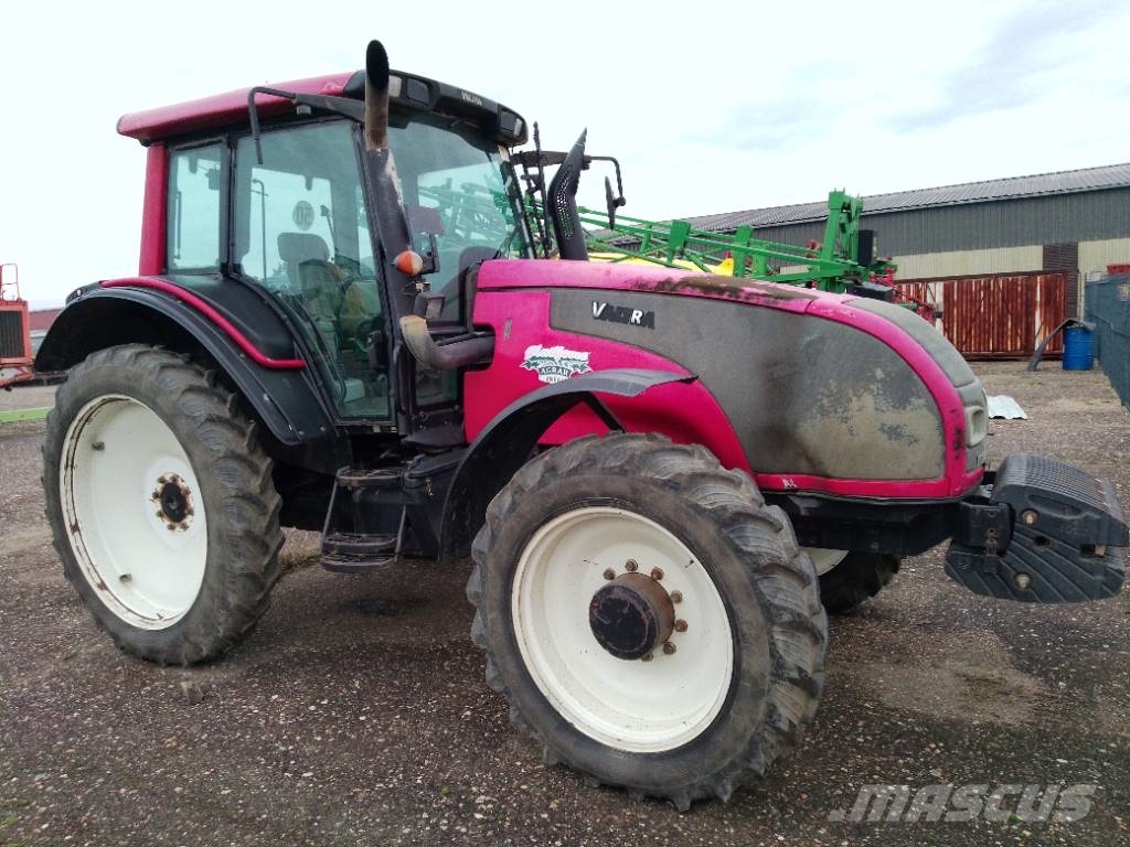 Valtra T 151 E Traktorok