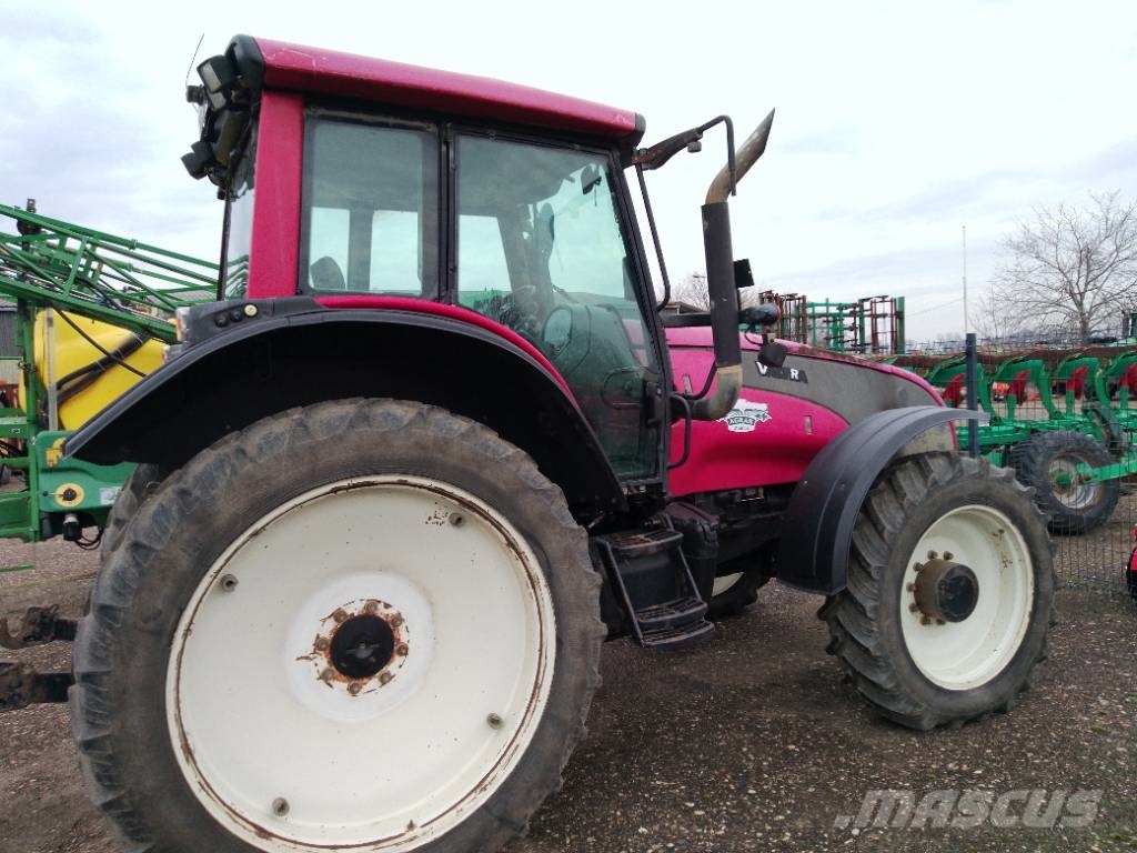 Valtra T 151 E Traktorok
