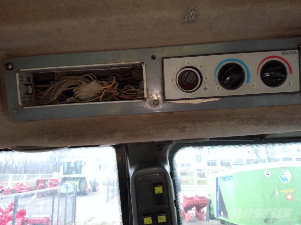 Valtra T 151 E Traktorok
