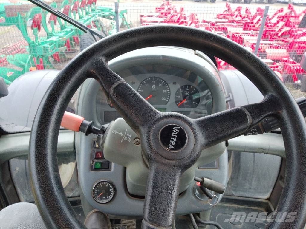 Valtra T 151 E Traktorok