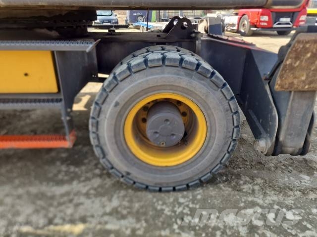 Volvo EW 240 E Wielgraafmachines