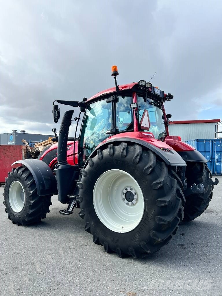 Valtra T 254 Traktorid