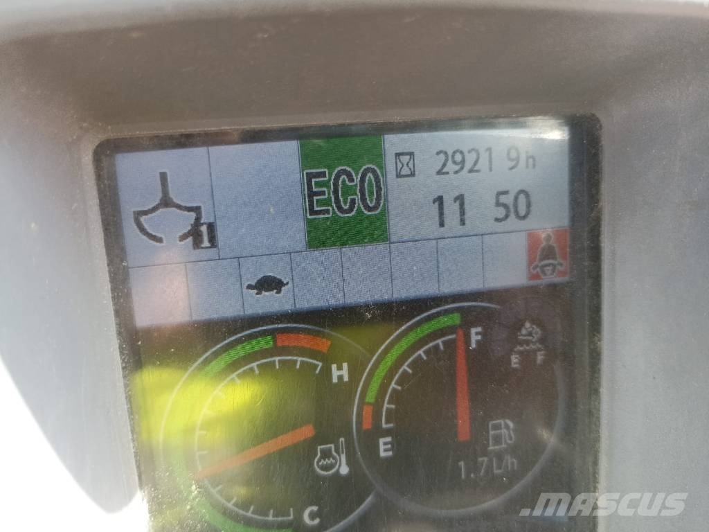 Hitachi ZX 135 US-6 حفارات زحافة