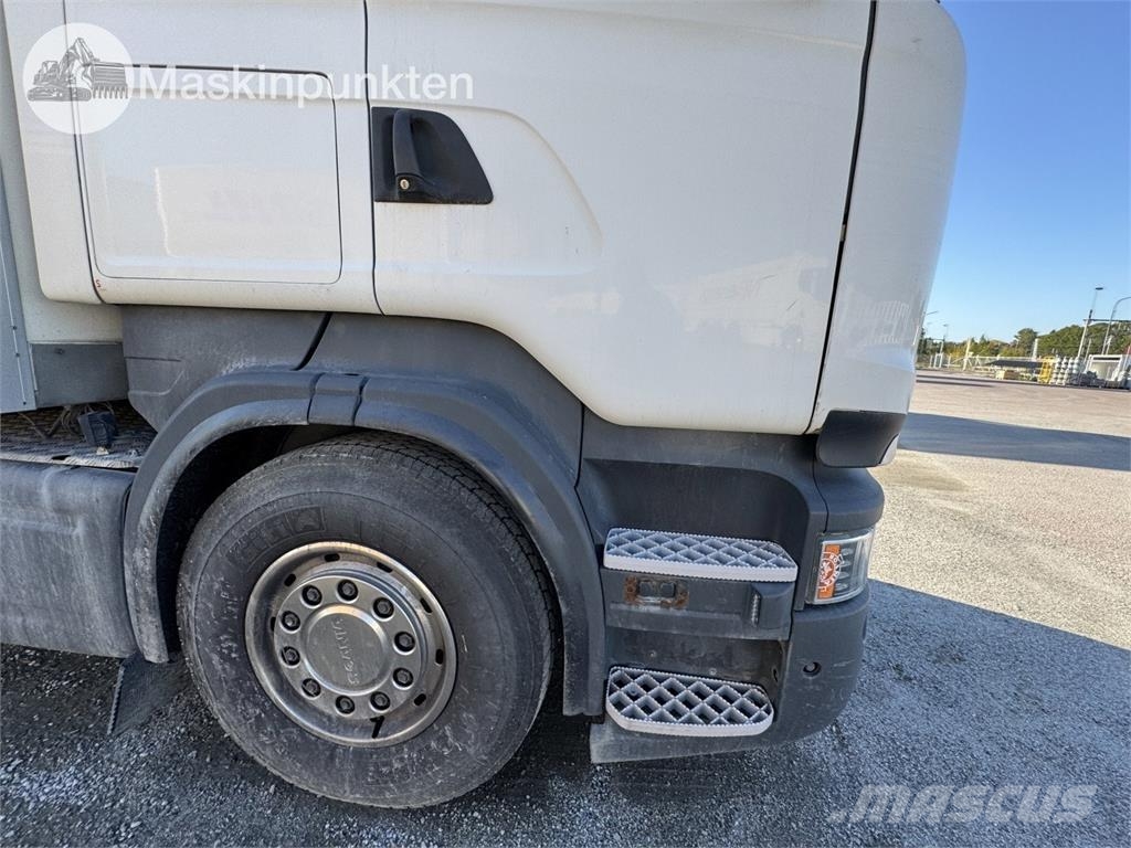 Scania R520LB6X2*4HNB Camion Fourgon