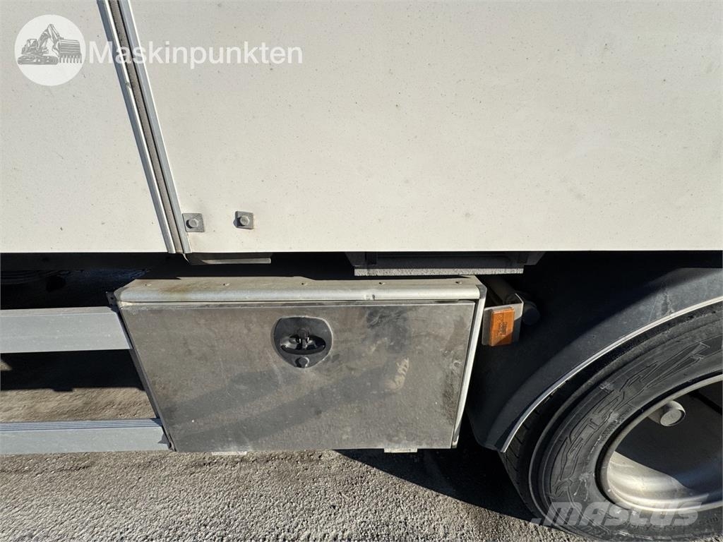 Scania R520LB6X2*4HNB Camion Fourgon