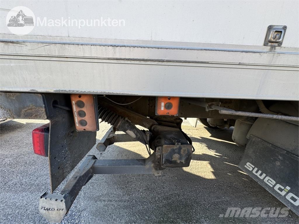 Scania R520LB6X2*4HNB Camion Fourgon