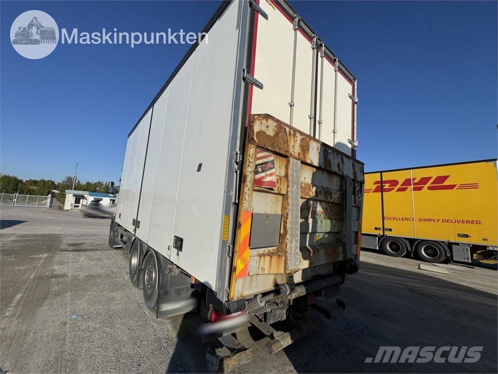 Scania R520LB6X2*4HNB Camion Fourgon