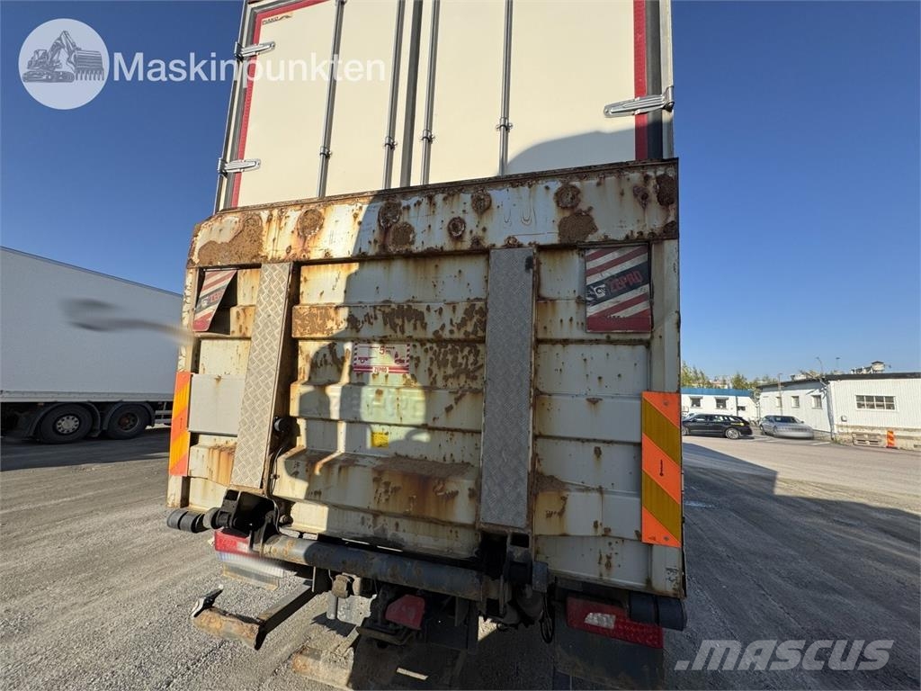 Scania R520LB6X2*4HNB Camion Fourgon