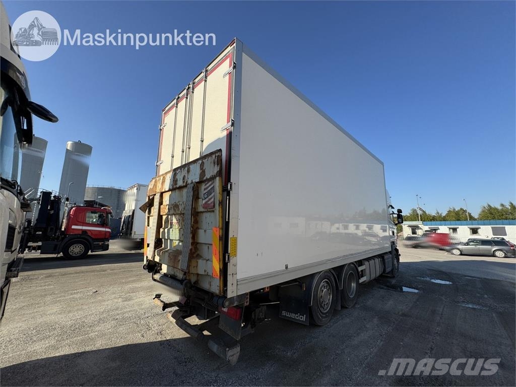 Scania R520LB6X2*4HNB Camion Fourgon