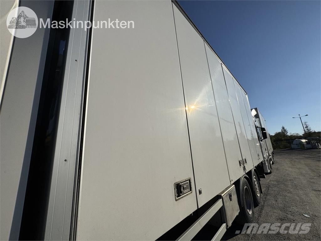 Scania R520LB6X2*4HNB Camion Fourgon