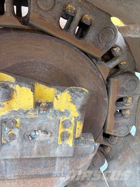 Komatsu D65PX-18E0 Tratores de esteira