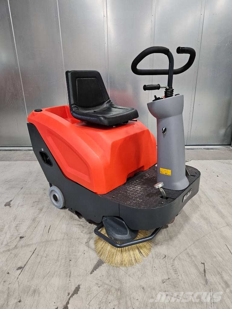 Hako Sweepmaster B800R Stroji za notranje pometanje