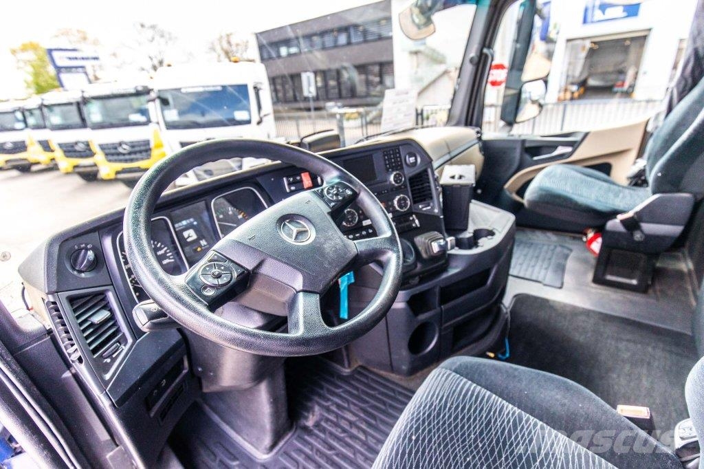 Mercedes-Benz ACTROS 1846 LS +ADR Vlačilci