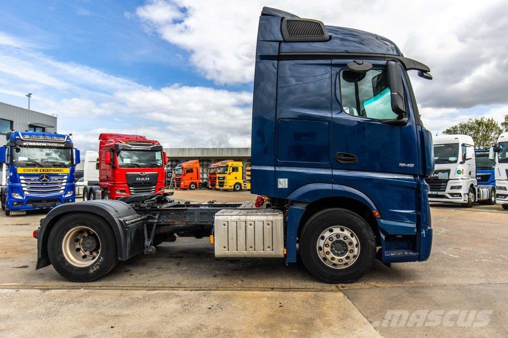 Mercedes-Benz ACTROS 1846 LS +ADR Vlačilci