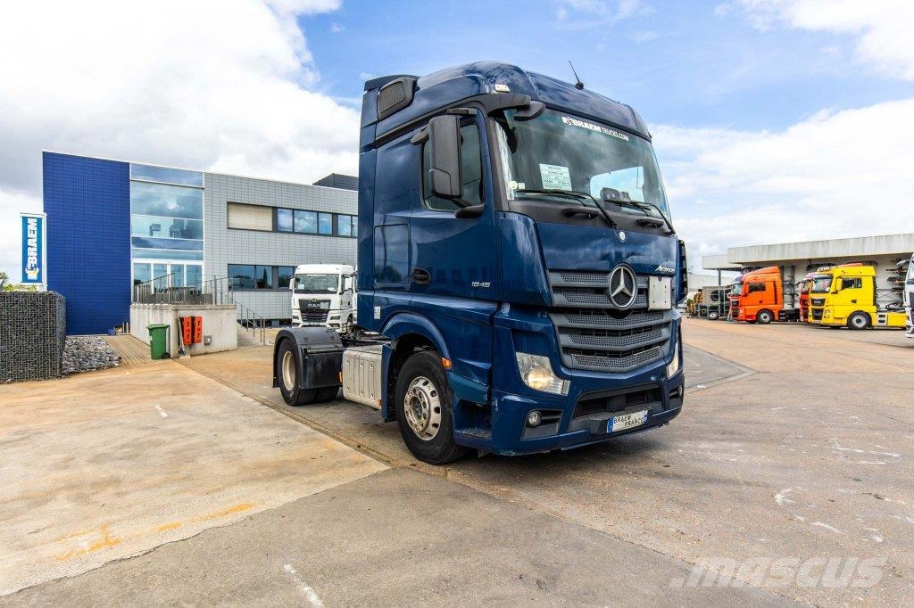 Mercedes-Benz ACTROS 1846 LS +ADR Vlačilci